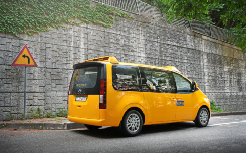 스쿨버스.스타리아 킨더