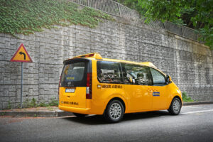 스쿨버스 스타리아 차량